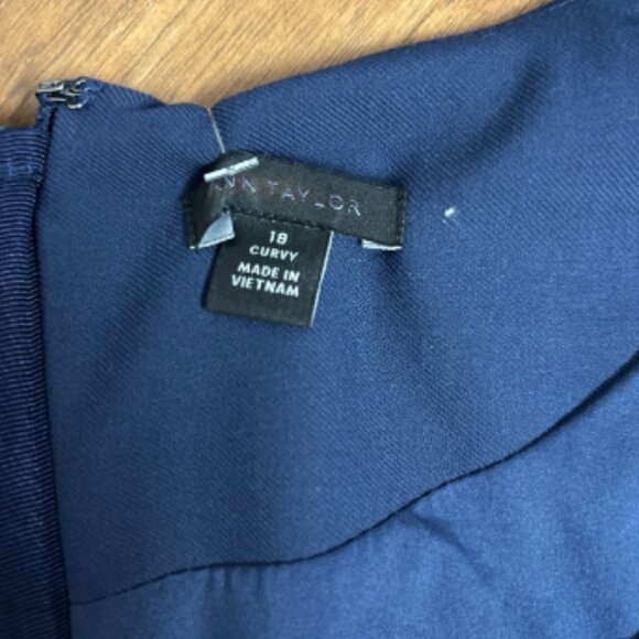 ANN TAYLOR BI STRETCH SHEATH SCOOP NECK CAP SLEEVE PURE SAPPHIRE NAVY DRESS $149 - Picture 10 of 11